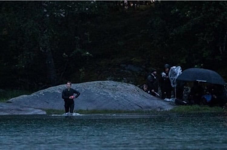 D76OFw4XsAIPuOu 1 Black Widow Filminin Setinden Yeni Fotoğraflar Gelmeye Devam Ediyor!