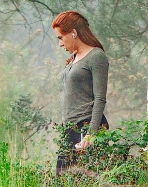 D8ZgdHdX4AgctHQ Black Widow Filminin Setinden Yeni Fotoğraflar Gelmeye Devam Ediyor!