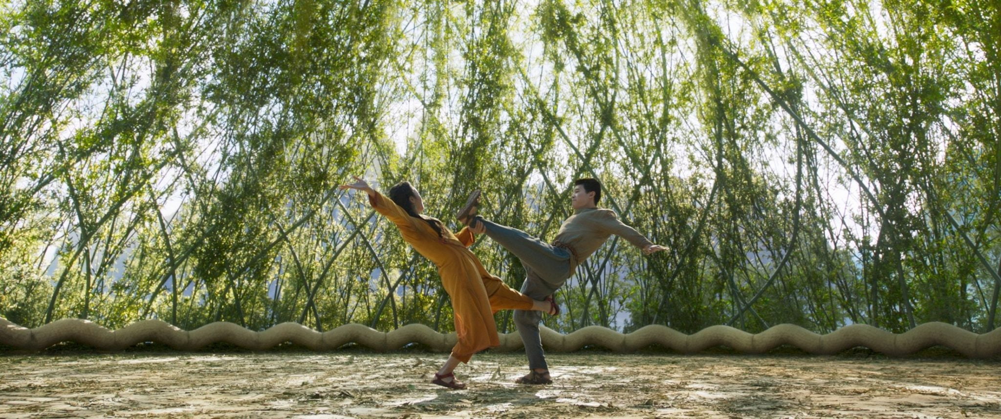 Shang-Chi ve On Halka Efsanesi: Tanıdık Bir Evrende Yeni Başlangıçlar 2 Shang-Chi ve On Halka Efsanesi Film İncelemesi, Marvel Sinematik Evreni, Destin Daniel Cretton, Simu Liu, Awkwafina, Meng'er Zhang, Fala Chen, Florian Munteanu, Benedict Wong, Michelle Yeoh, Ben Kingsley, Tony Leung